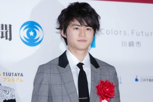 第74回毎日映画コンクールに登場した鈴鹿央士