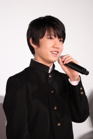 『劇場版 おいしい給食 Final Battle』完成披露舞台あいさつに登場した佐藤大志