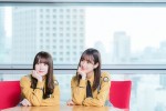 （左から）日向坂46・加藤史帆、佐々木久美