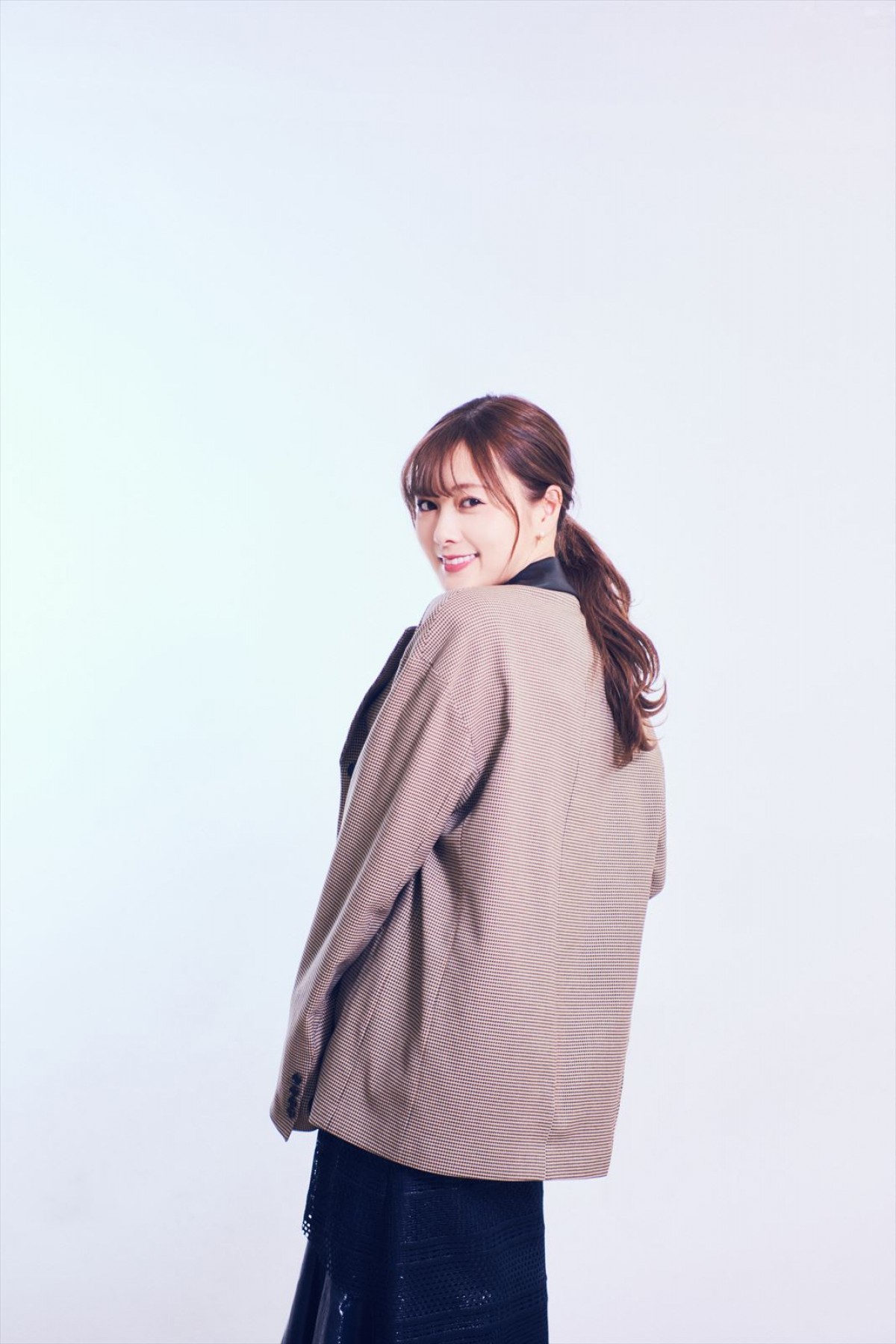 乃木坂46・白石麻衣、卒業後は「後輩たちに新しい“乃木坂像”を作ってほしい」