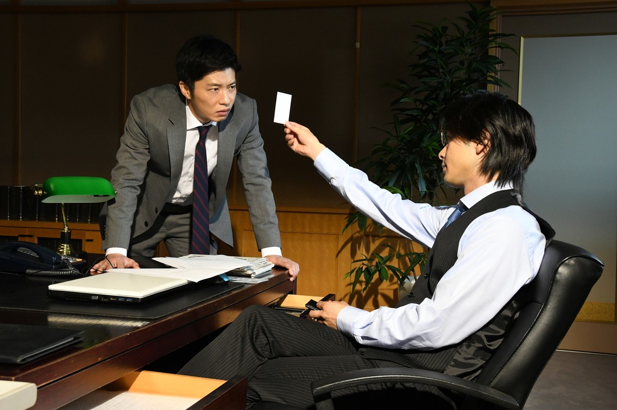 田中圭vs中村倫也、SPドラマで初の兄弟役「安心安全、でも刺激的」「なんかいい匂いがする」
