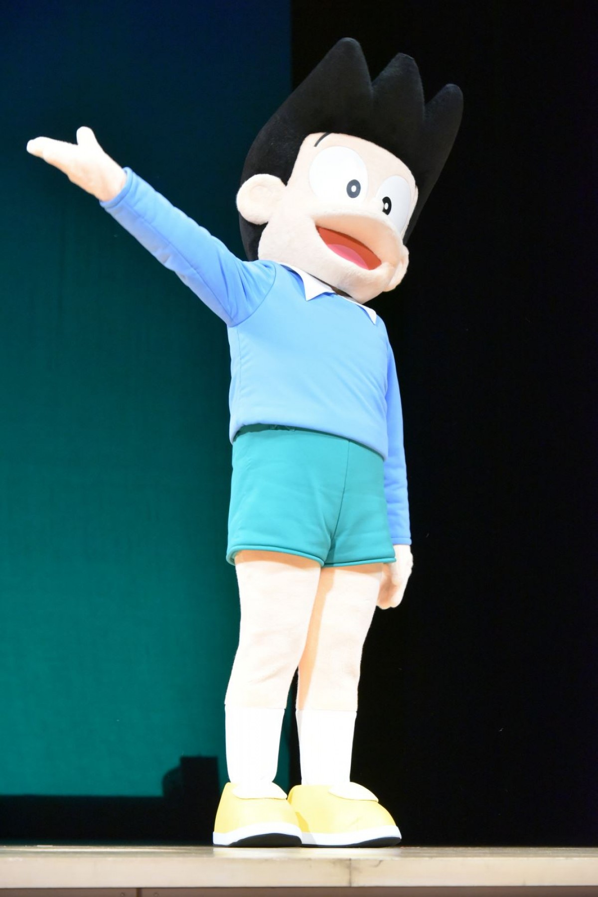 弘中綾香、キュートな“ドラミちゃん”コスプレを生披露！