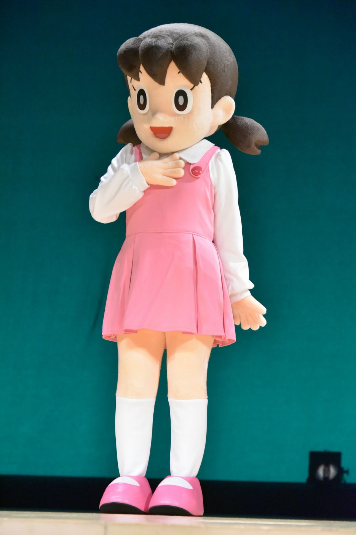 弘中綾香、キュートな“ドラミちゃん”コスプレを生披露！