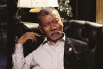映画『初恋』で塩見三省演じる組長代行の場面写真