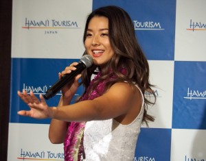 ハワイ州観光局「サーフィン」記者発表会に登場したすみれ