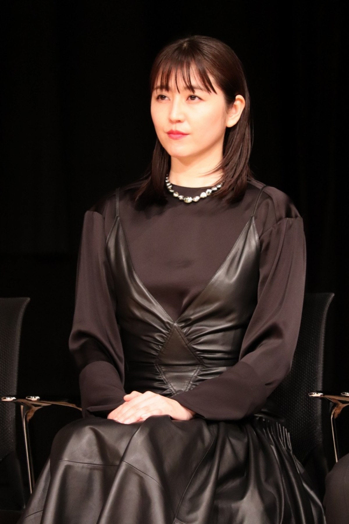 長澤まさみ、黒のドレスでブルーリボン賞受賞「信念を持って生きていきたい」