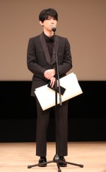 第62回ブルーリボン賞授賞式に登場した吉沢亮