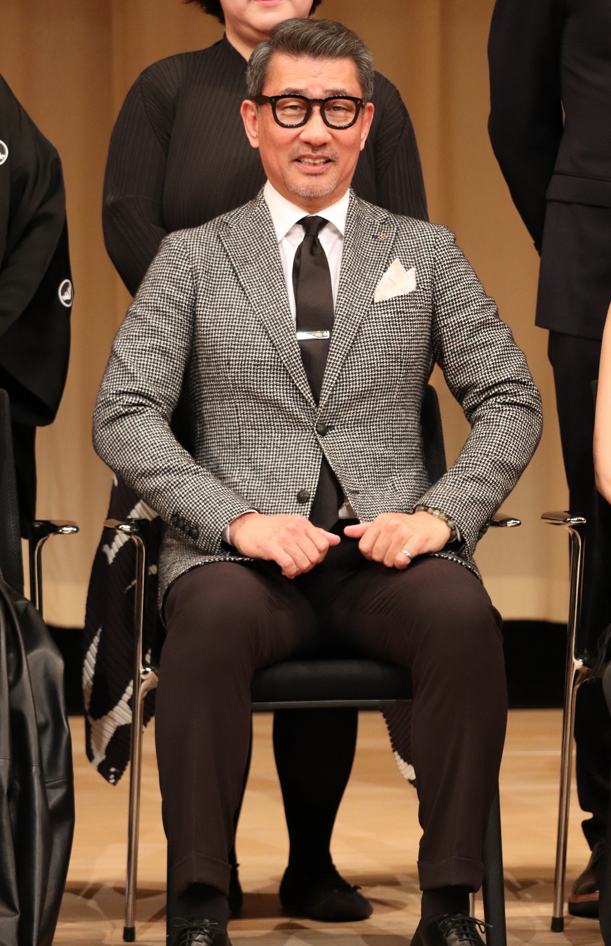 長澤まさみ、黒のドレスでブルーリボン賞受賞「信念を持って生きていきたい」