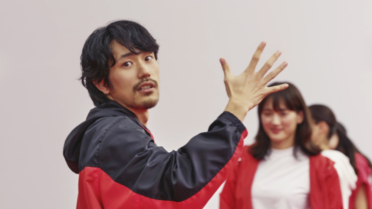 綾瀬はるか、妻夫木聡、藤原竜也、深田恭子…総勢12名が「じゃんけんグリコ」で真剣勝負！