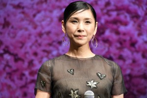 映画『弥生、三月‐君を愛した30年‐』完成披露試写会に登場した黒木瞳