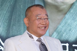 スペシャルドラマ『アメリカに負けなかった男～バカヤロー総理 吉田茂～』テープカットイベントに登場した笑福亭鶴瓶