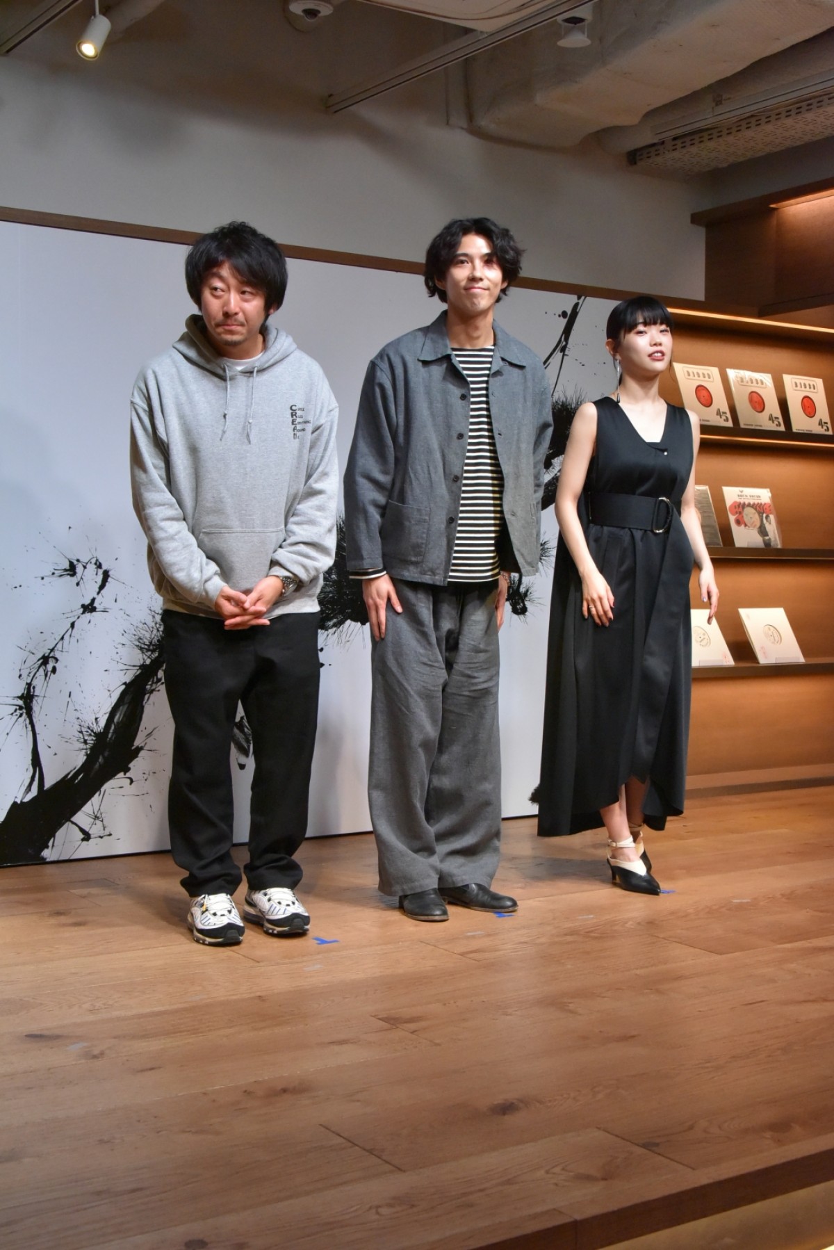 賀来賢人、山本舞香のドSな首絞めシーンを回想「全部全力で…（笑）」