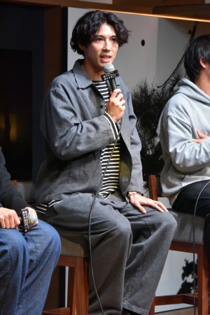 ドラマイズム『死にたい夜にかぎって』トークイベントに登場した賀来賢人