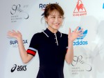 スニーカーベストドレッサー賞 2020 授賞式に登場した鈴木奈々