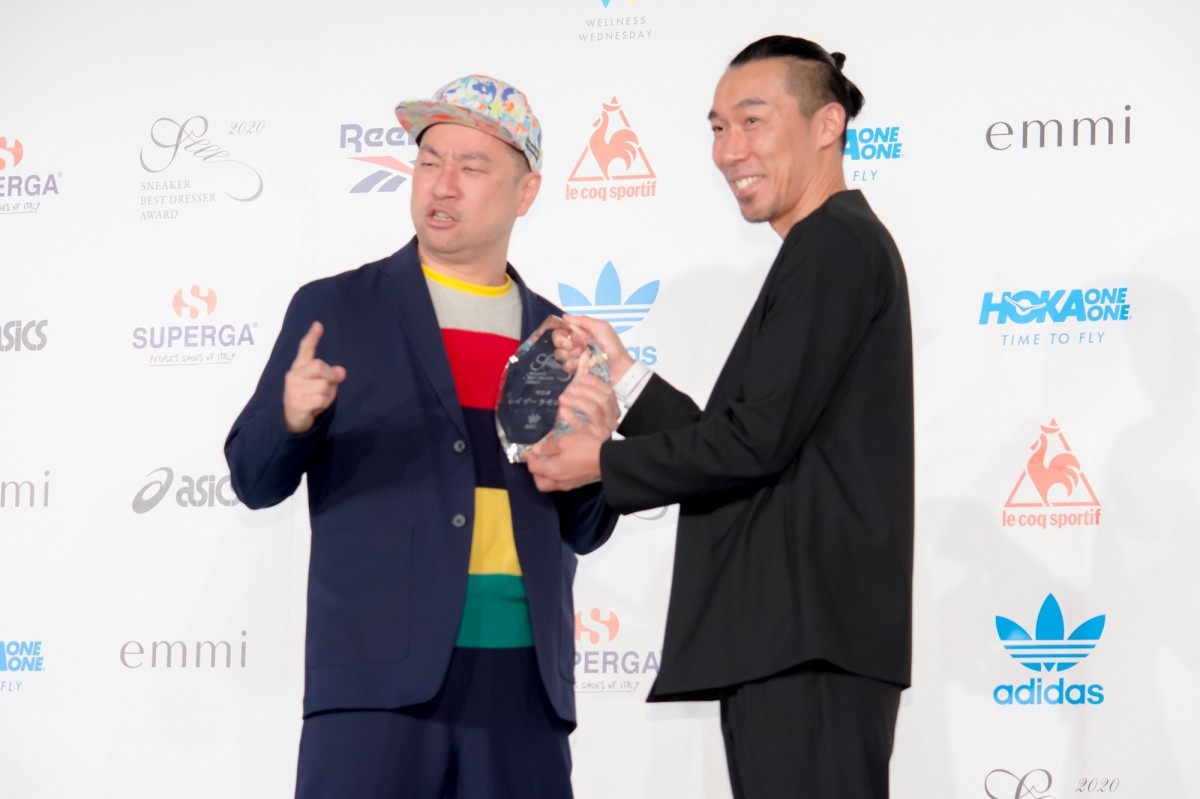池田エライザ＆鈴木奈々、“スニーカー愛”語る 『スニーカーベストドレッサー賞』受賞
