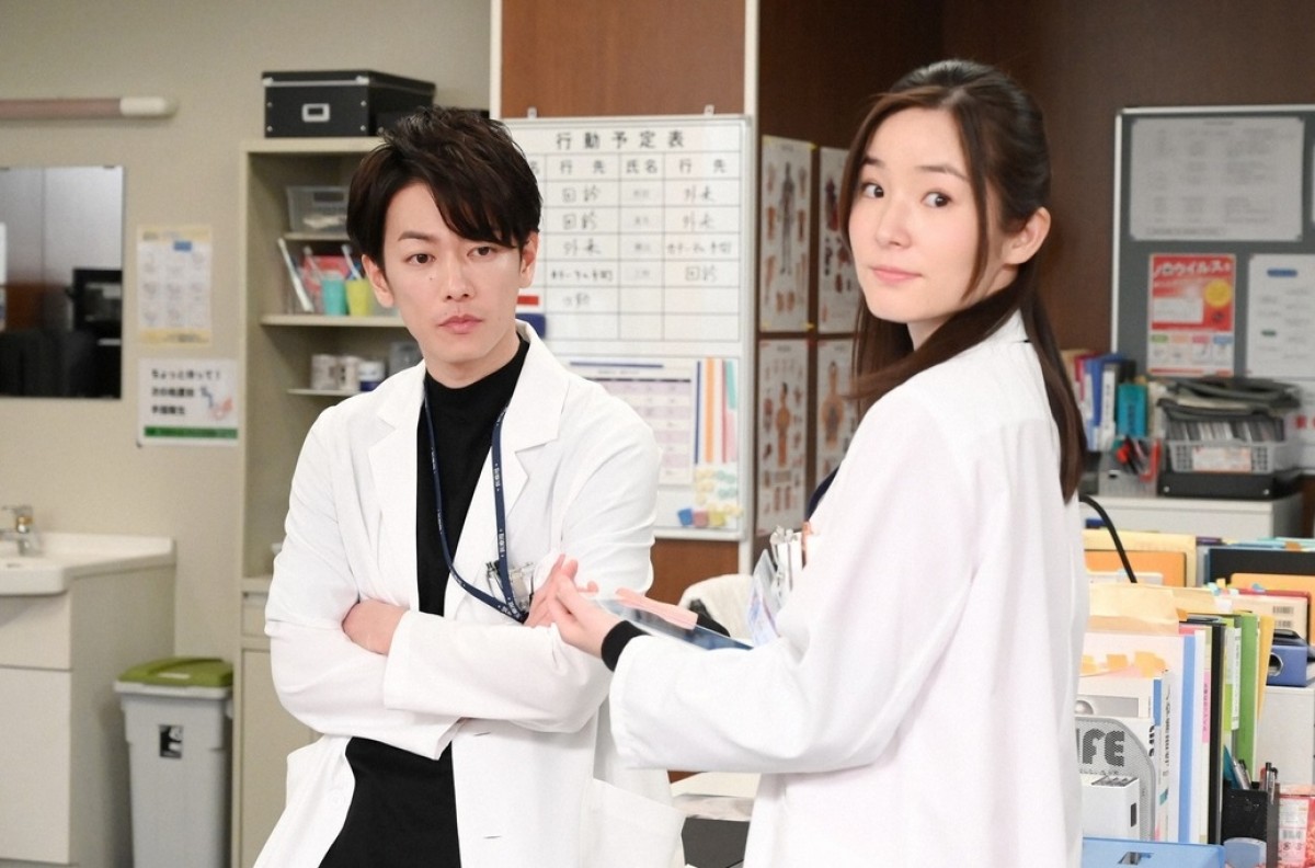 『恋はつづくよどこまでも』佐藤健「とても気に食わない」 天堂先生の“嫉妬”に反響「かわいい…」