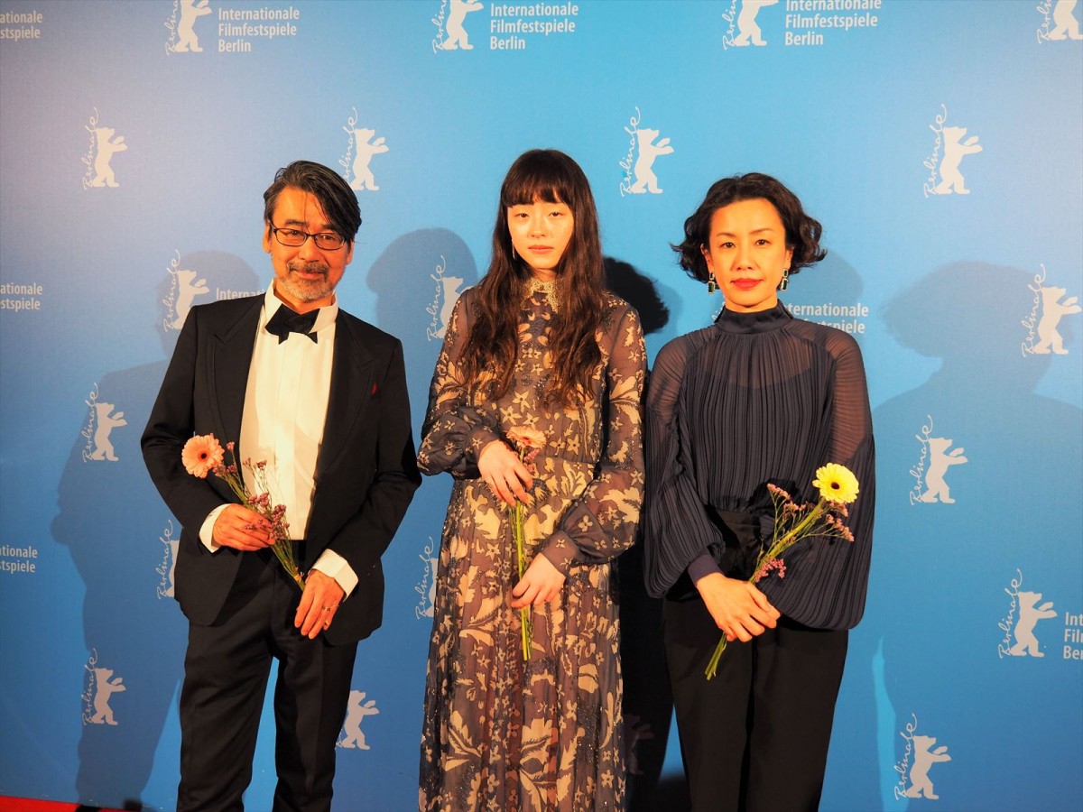 『風の電話』ベルリン映画祭で3分超の拍手喝采！ モトーラ世理奈＆諏訪敦彦監督ら登壇