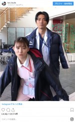 毎熊克哉＆吉川愛の真顔ダンス　※『恋はつづくよどこまでも』公式インスタグラム