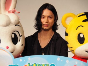 映画しまじろう『しまじろうと　そらとぶふね』舞台挨拶に登場した水嶋ヒロ