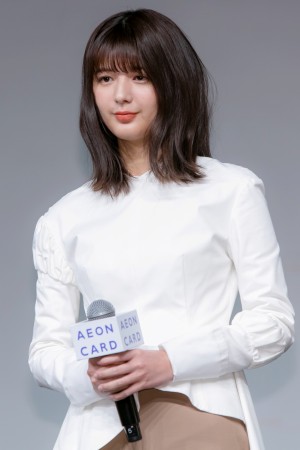 『イオンカード 新生活キャンペーン発表イベント』に登場した欅坂46・関有美子