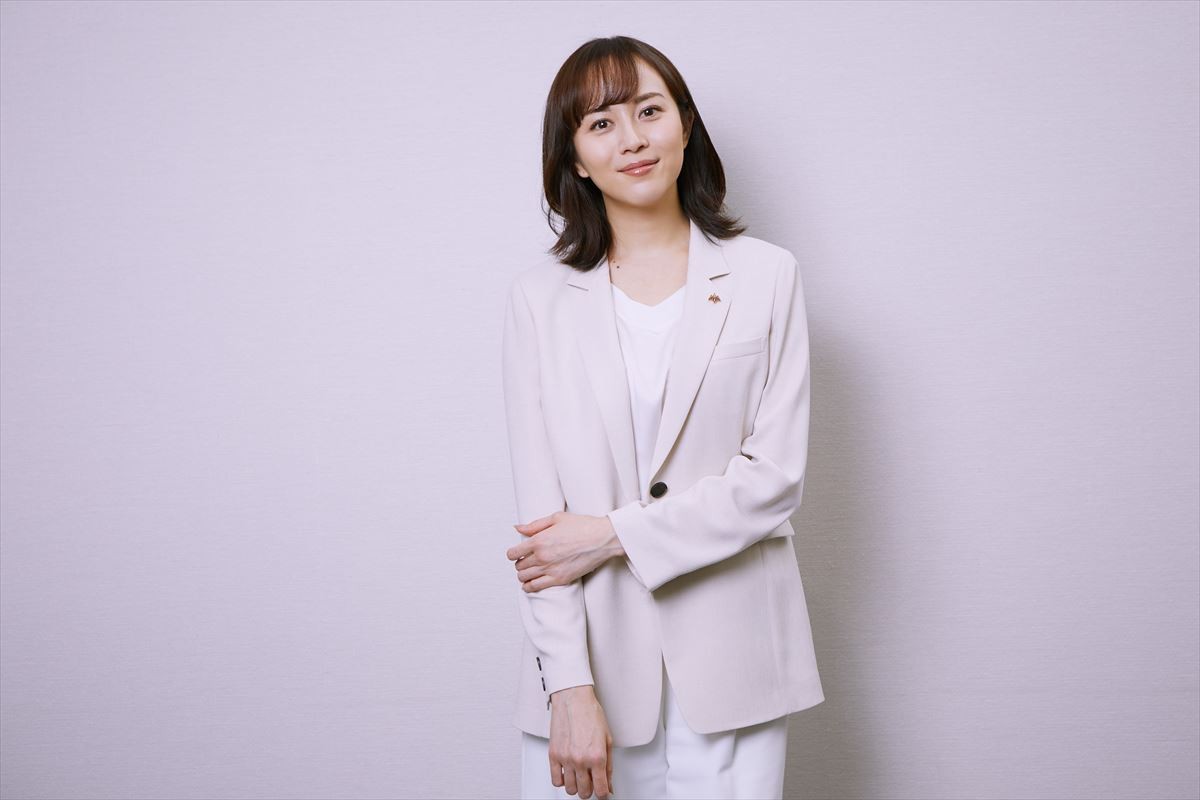 比嘉愛未、“どっちつかず”の30代だからこそ…心がけているのは「柔軟性」