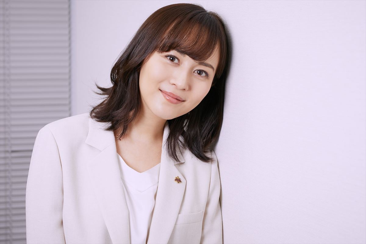 比嘉愛未、“どっちつかず”の30代だからこそ…心がけているのは「柔軟性」