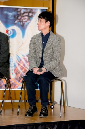 「TEZUKA2020」新作漫画お披露目イベントに登場したカラテカ・矢部太郎