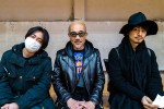 映画『ゾッキ』撮影の様子（左から）共同監督の山田孝之、竹中直人、齊藤工