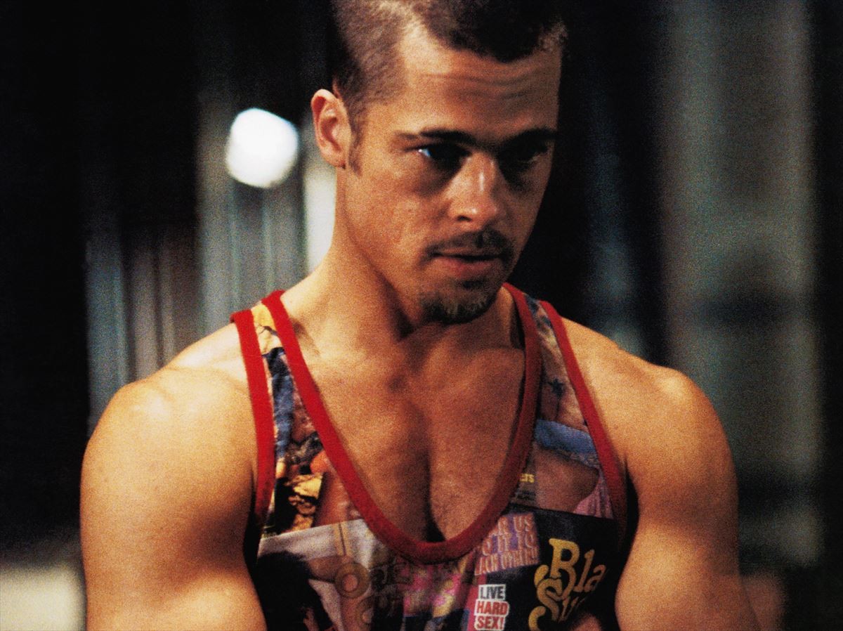 ハーレイ・クインのカラフル＆ポップな衣装、モデルは『ファイト・クラブ』のブラッド・ピット