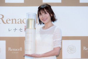 サラフェプラス＆レナセル　ブランドモデル就任イベントに登場した藤崎奈々子