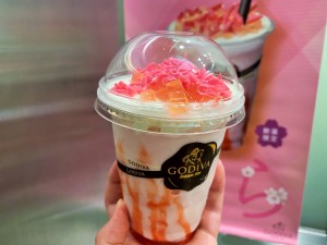 人気チェーン店の春限定“桜ドリンク”