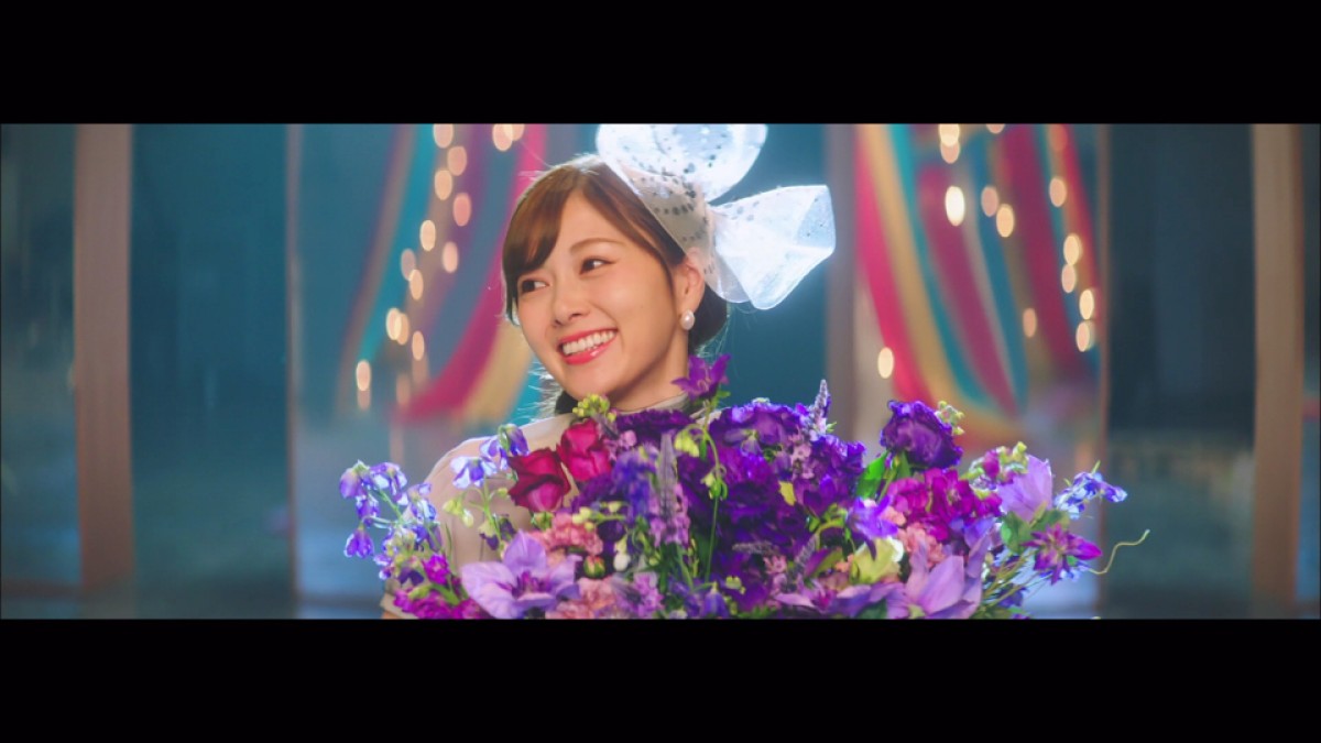 乃木坂46、白石麻衣に駆け寄り涙…25thシングル「しあわせの保護色」MV公開