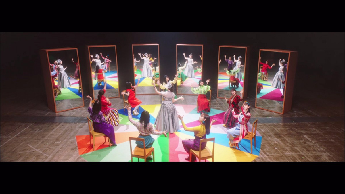 乃木坂46、白石麻衣に駆け寄り涙…25thシングル「しあわせの保護色」MV公開