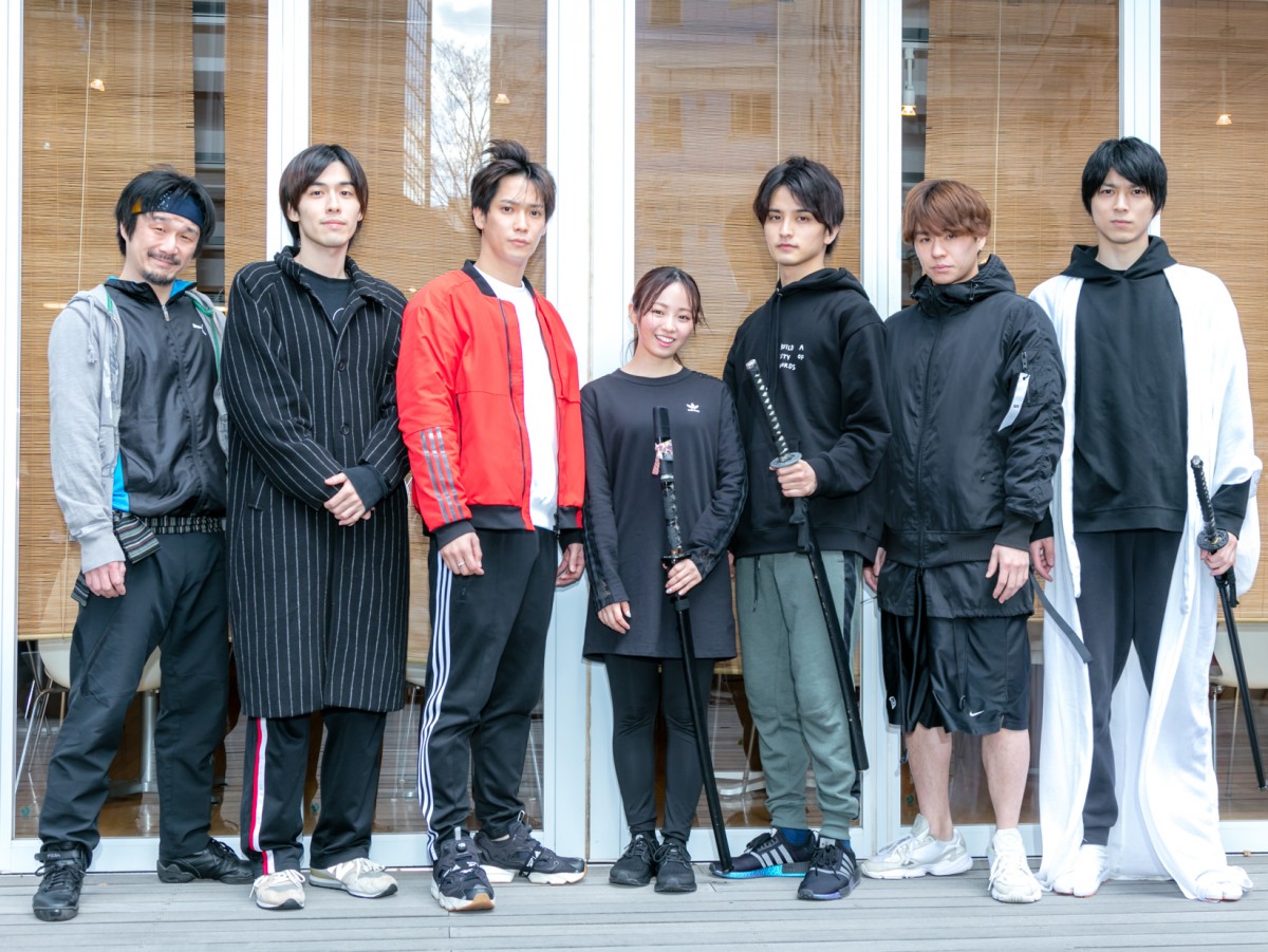 今泉佑唯、鋭い視線で激しい殺陣シーンを披露 『あずみ～戦国編～』稽古公開