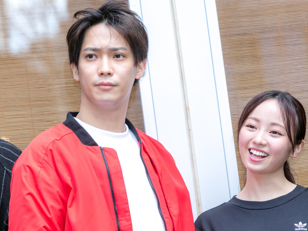 今泉佑唯、鋭い視線で激しい殺陣シーンを披露 『あずみ～戦国編～』稽古公開