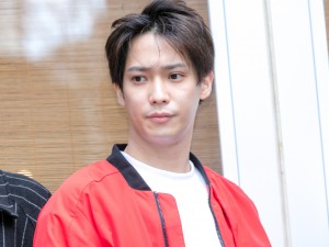 味方良介、舞台『あずみ～戦国編～』囲み取材の様子