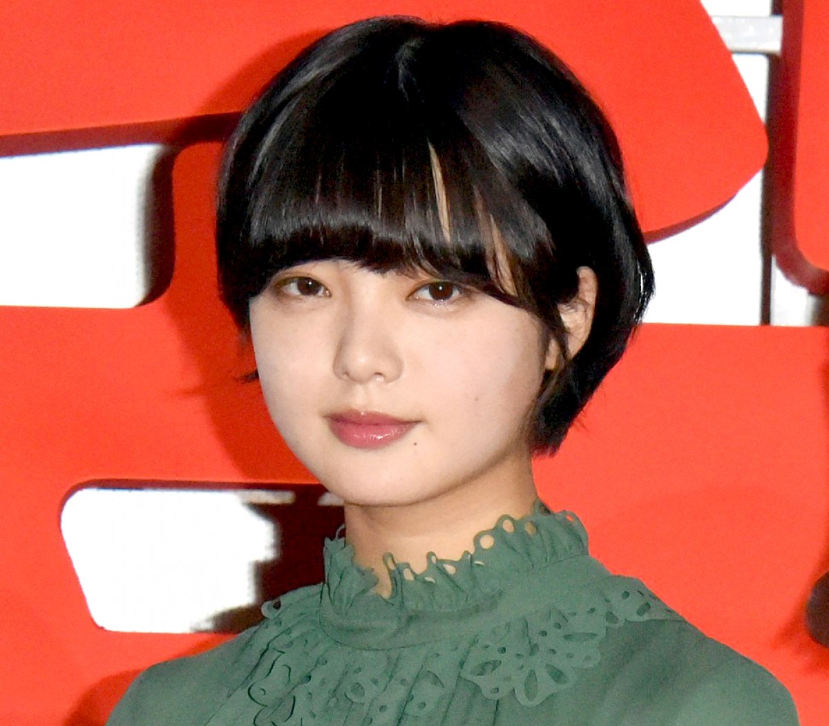 平手友梨奈の“笑顔”にファン感激「てち可愛い」 志尊淳のツイッターに登場