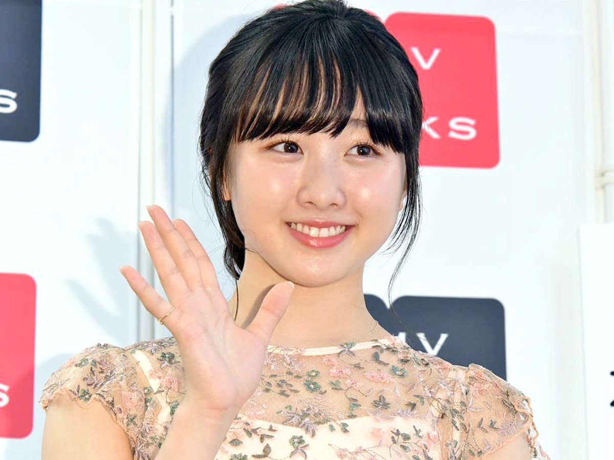 本田真凜「背抜かされた？」、妹・望結との密着2ショットに「美人姉妹」と反響