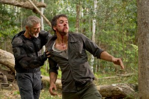 『Terra Nova　～未来創世記』出演のアシュリー・ズーカーマン（右）