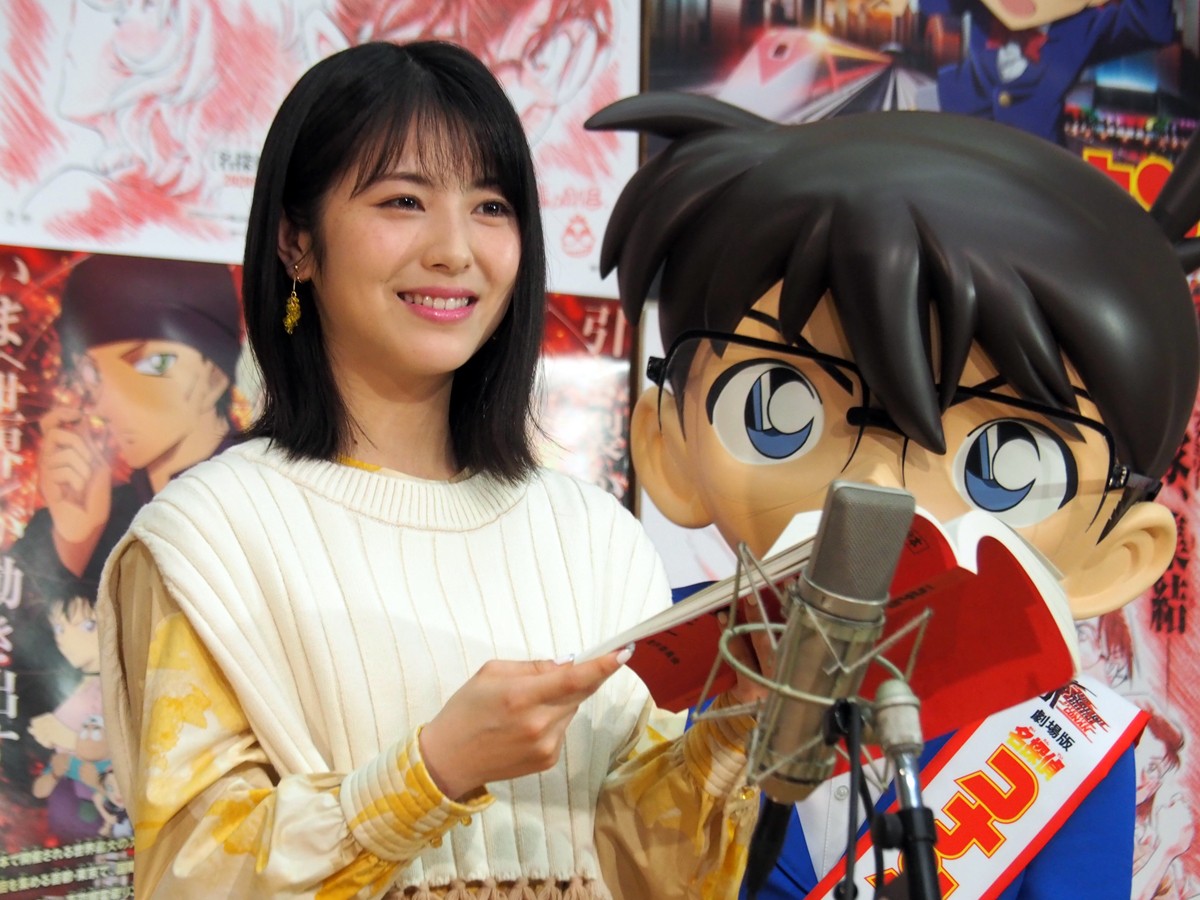 浜辺美波、初の公開アフレコに憧れの声優登場で「汗が止まらない！」