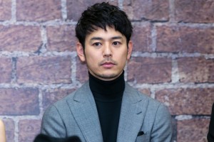 映画『一度も撃ってません』完成報告会に登場した妻夫木聡