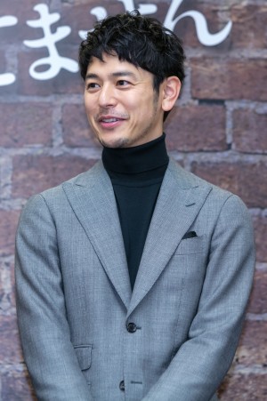 映画『一度も撃ってません』完成報告会に登場した妻夫木聡
