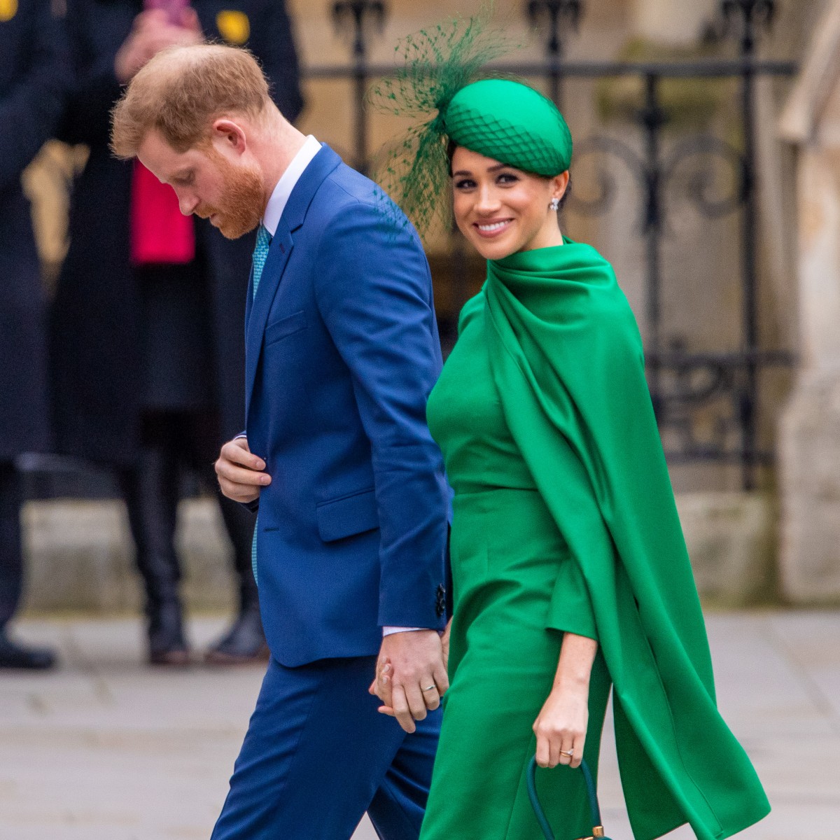 英キャサリン妃＆メーガン妃、式典で色鮮やかなファッションの競演