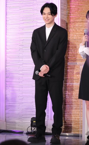 映画『一度死んでみた』大ヒット祈願ミサに登場した吉沢亮