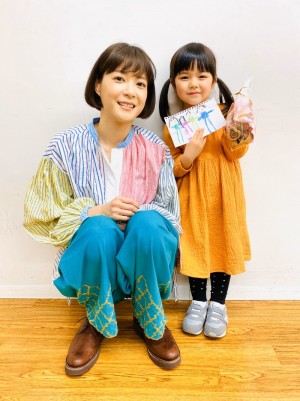 『監察医 朝顔2』（左から）上野樹里と娘役を演じる加藤柚凪