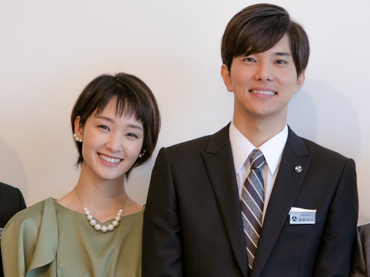 映画『お終活 熟春!人生、百年時代の過ごし方』製作発表記者会見に登場した剛力彩芽、水野勝