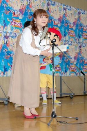 『映画クレヨンしんちゃん 激突！ラクガキングダムとほぼ四人の勇者』公開アフレコイベントに登場した、りんごちゃん