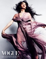 「VOGUE JAPAN」2020年5月号より