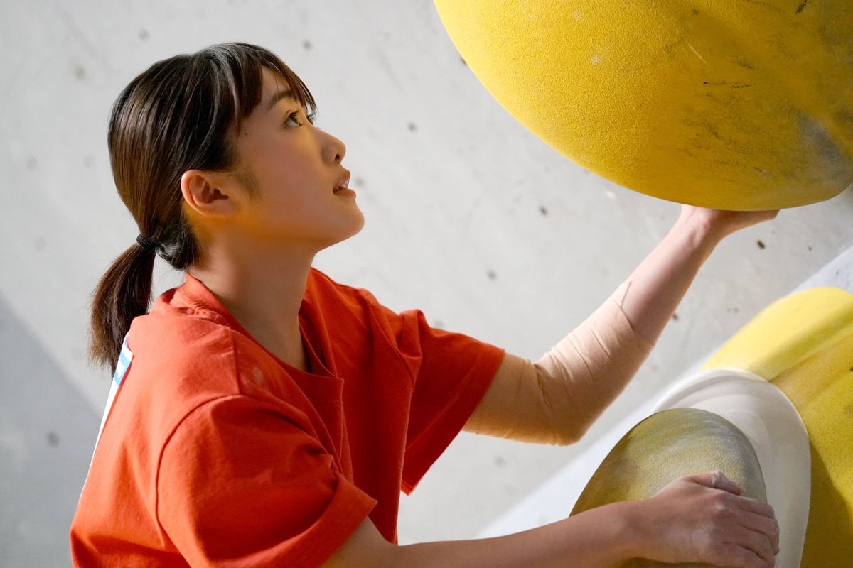 工藤遥、息をのむボルダリングシーンが解禁　『のぼる小寺さん』本編映像