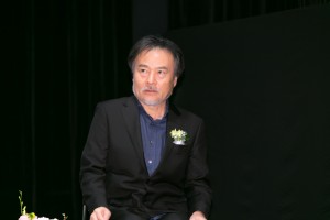 第1回 大島渚賞 授賞式に登場した黒沢清監督